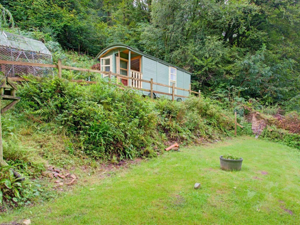 Hill View Holiday Home With Garden 汤顿 外观 照片