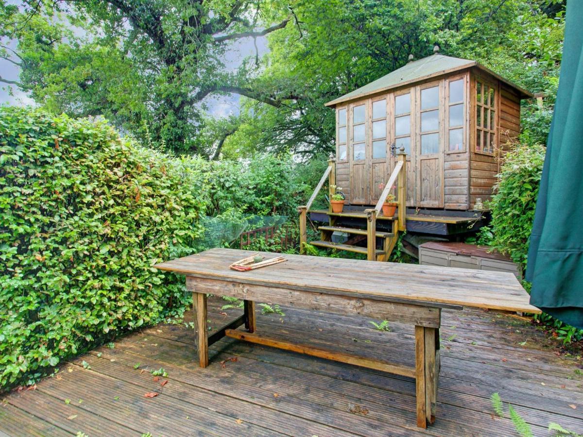 Hill View Holiday Home With Garden 汤顿 外观 照片